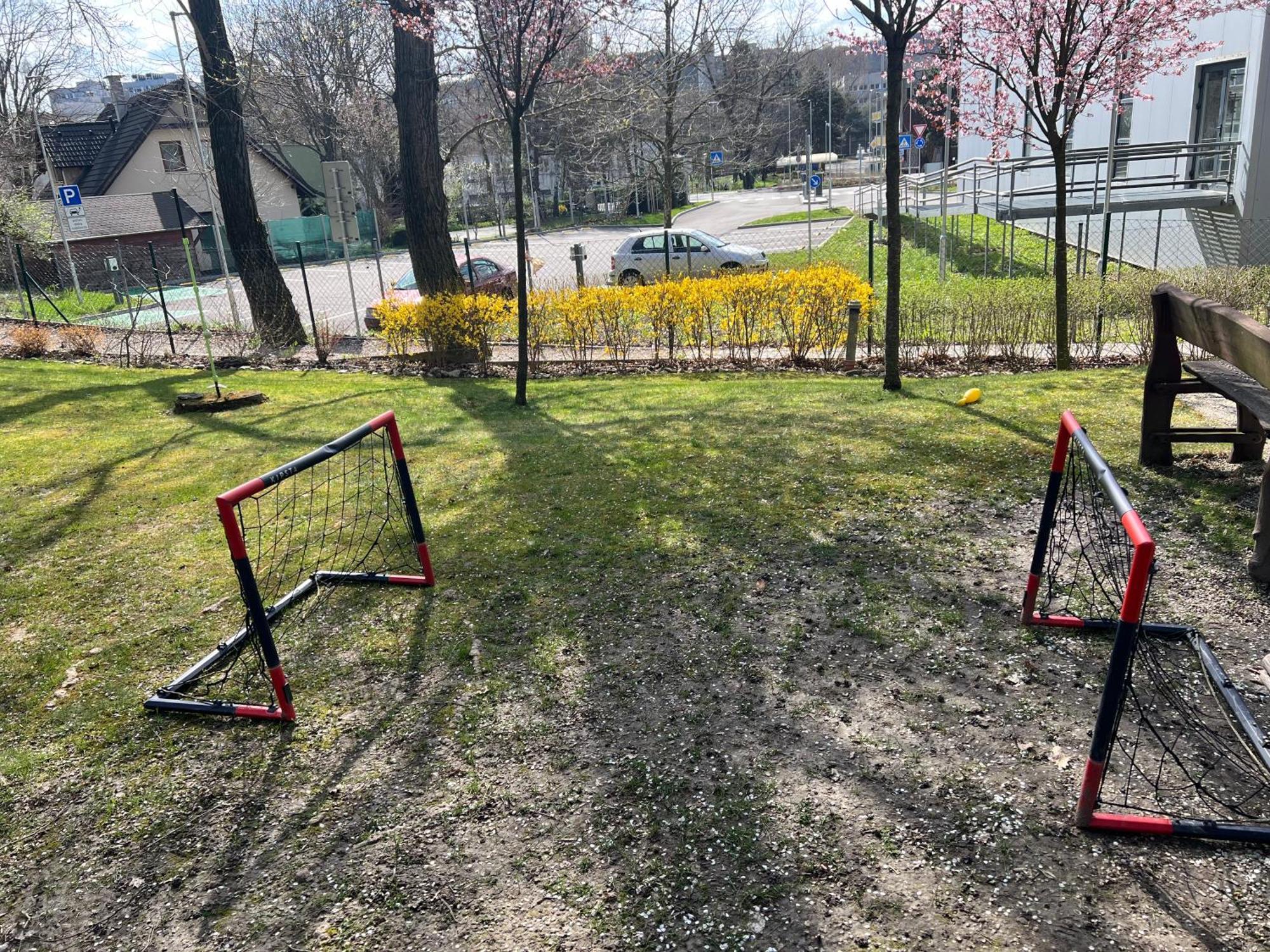 Forest Park Garden Apartment Братислава Екстериор снимка